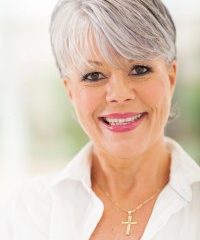 4 Makeup Mistakes That Can Age You